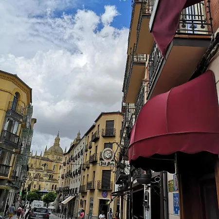 Hostal Plaza-2